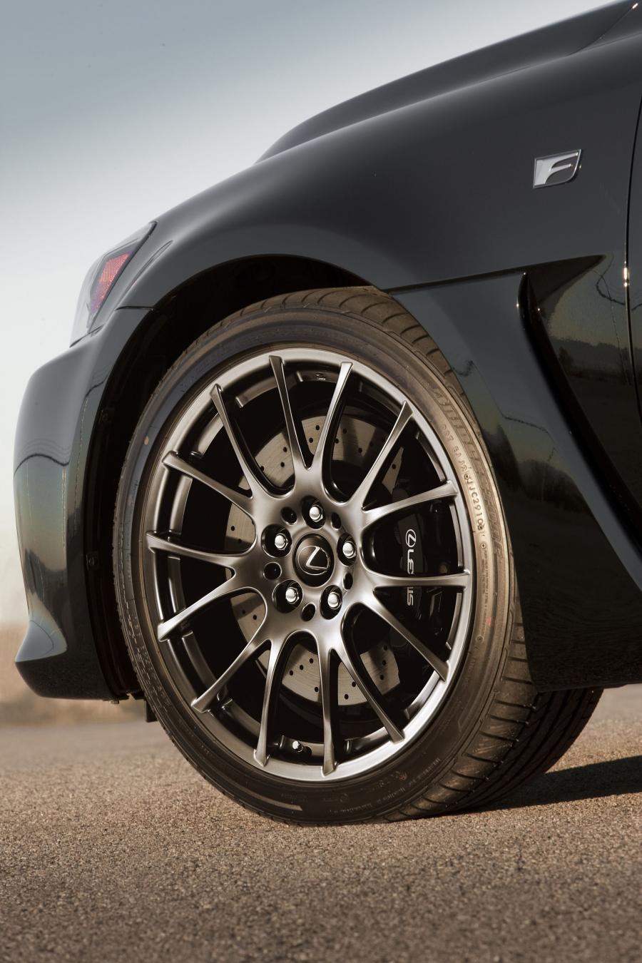  Lexus IS-F 2012 года  (фото 16 из 19)